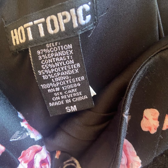 Hot Topic Black & Pink Skull Rose Lace-Up Dress - Picture 3 of 3